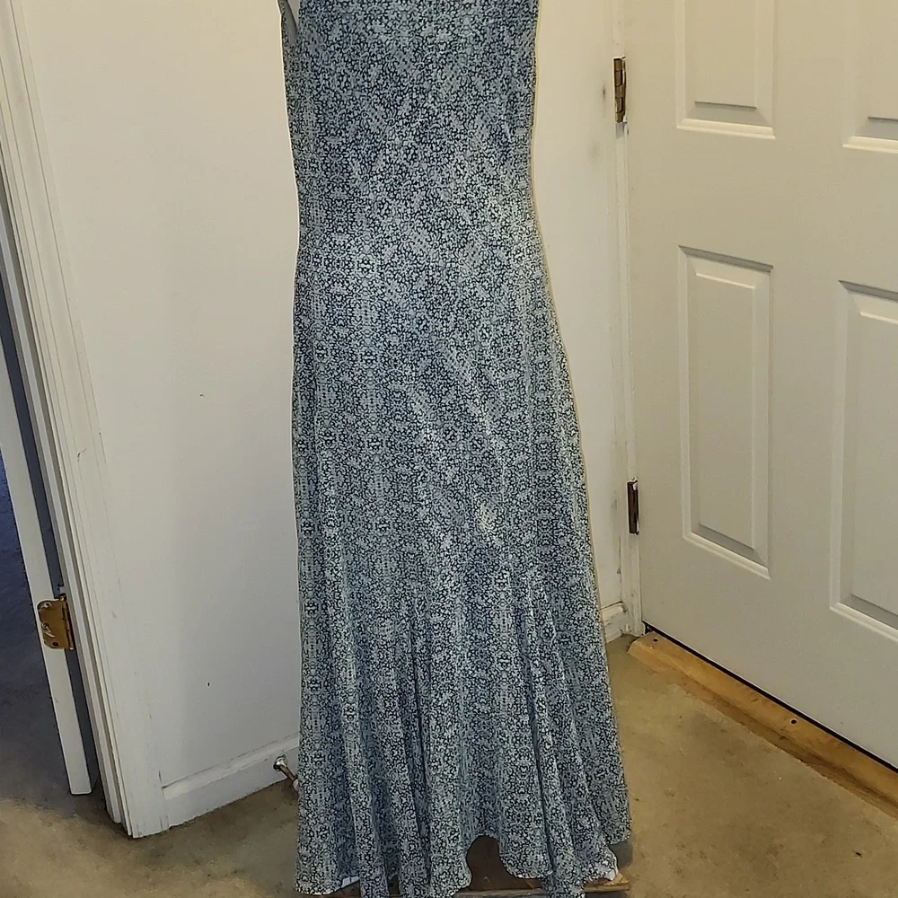 Cabi Maxi Slip Dress Flowy Size 8 Romantic Sexy Party - Picture 5 of 10